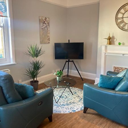 Stylish Flat In Yeovil Somerset Kültér fotó