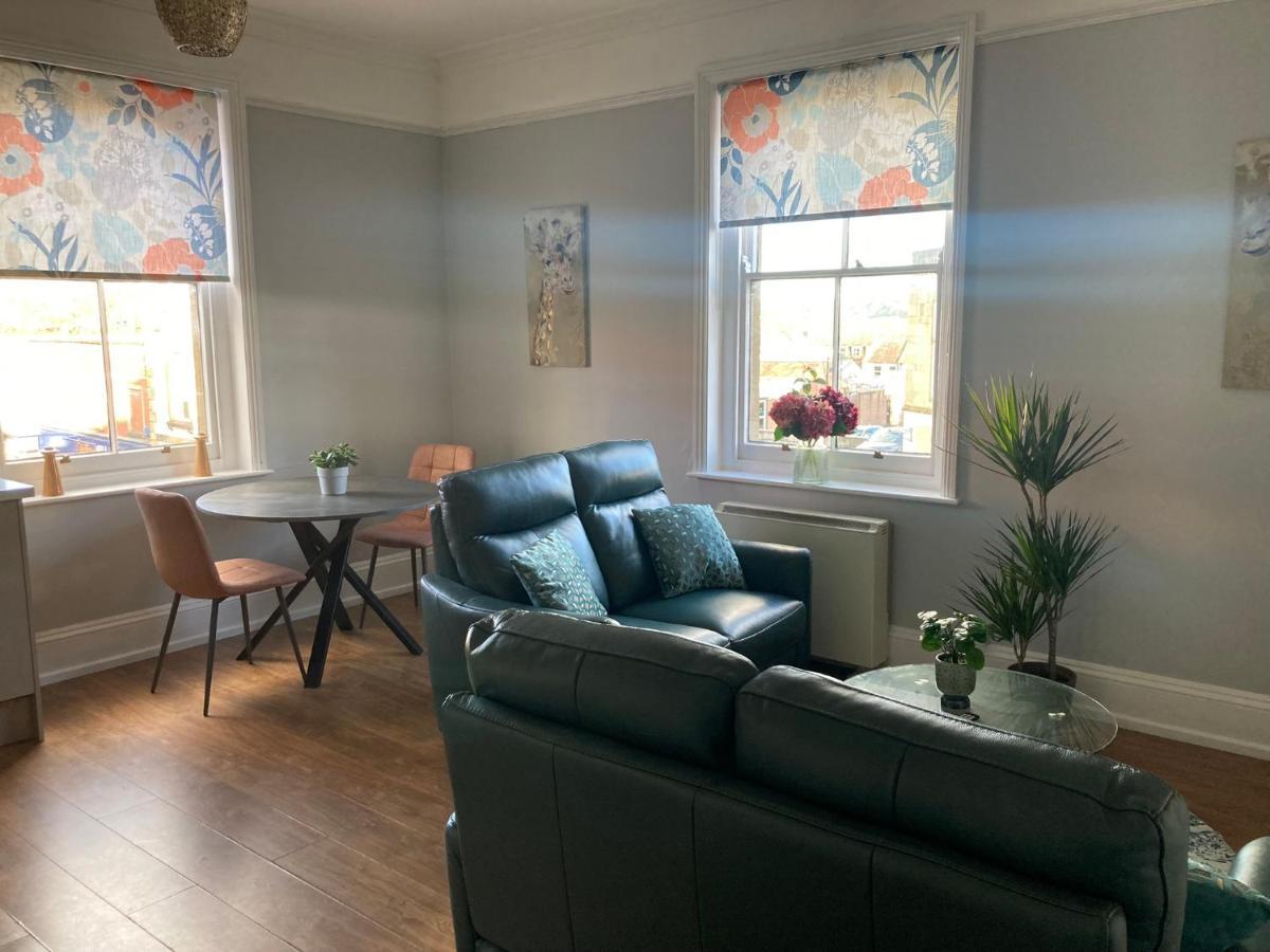 Stylish Flat In Yeovil Somerset Kültér fotó