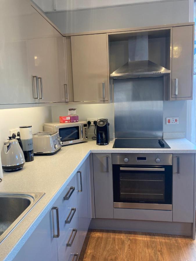 Stylish Flat In Yeovil Somerset Kültér fotó